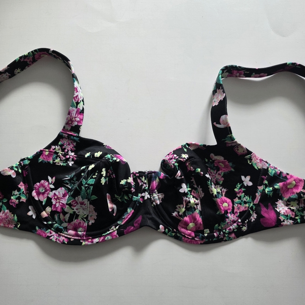 Victoria's Secret 36C Wicked Bikini Top Swim Wide Strap Underwire Black Floral